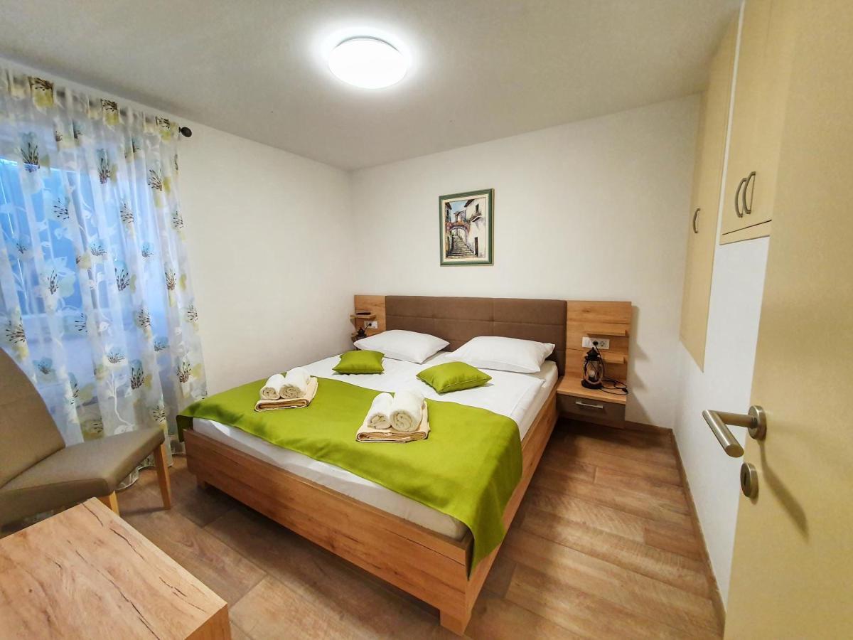 Bed & Breakfast Daniela Veleniki Exterior foto